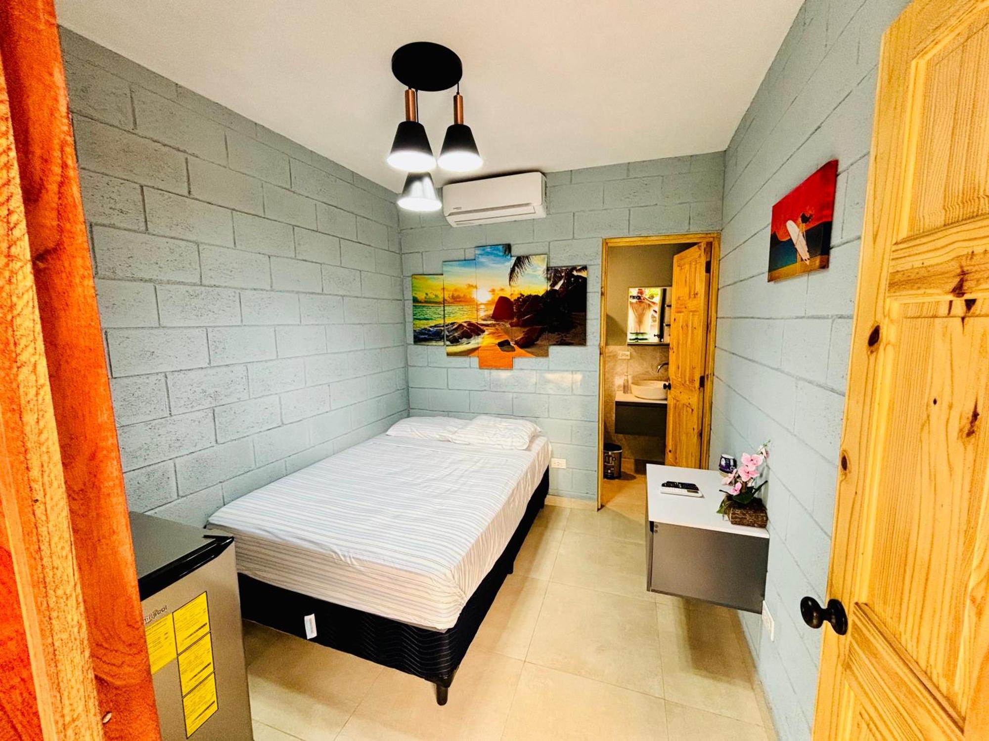 Hostal Camila'S Tamanique Dış mekan fotoğraf