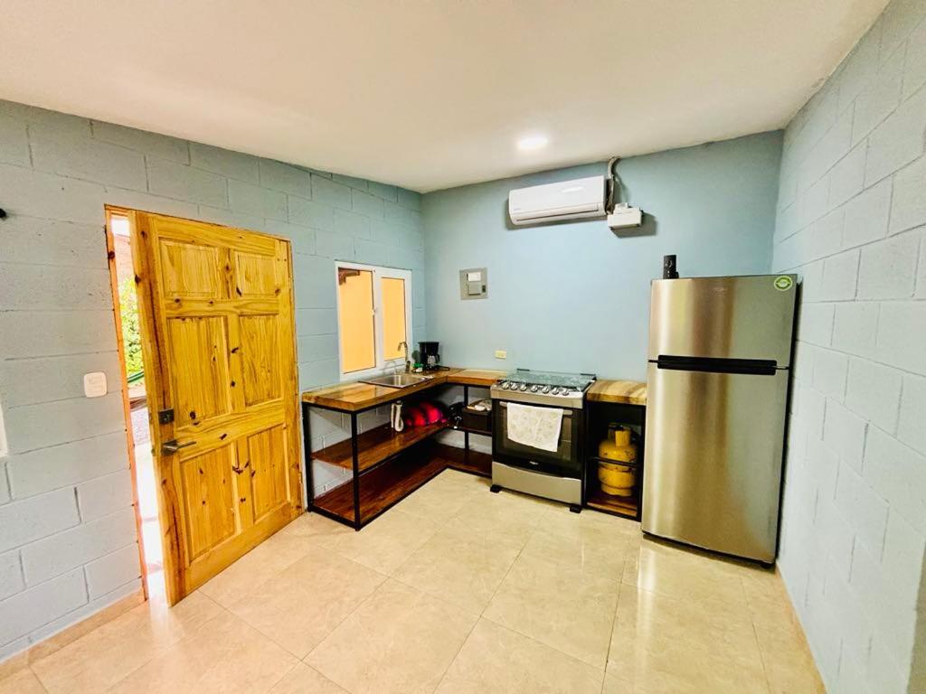 Hostal Camila'S Tamanique Dış mekan fotoğraf